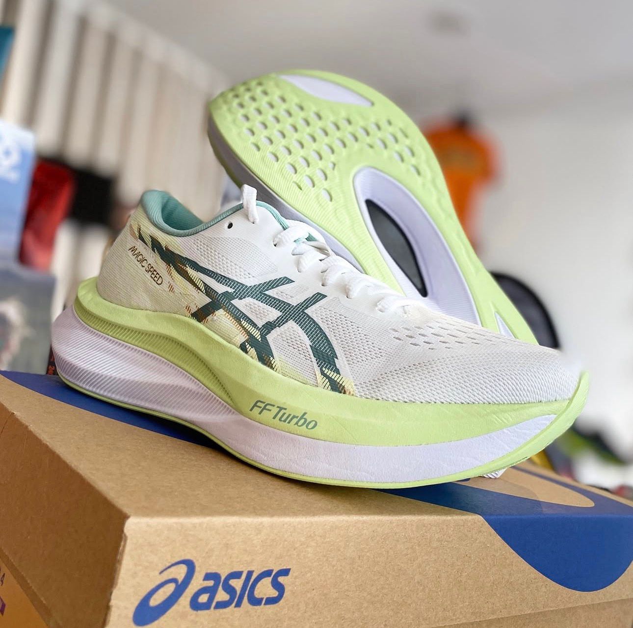 Asics Magic Speed 4 Cream Running Shoes