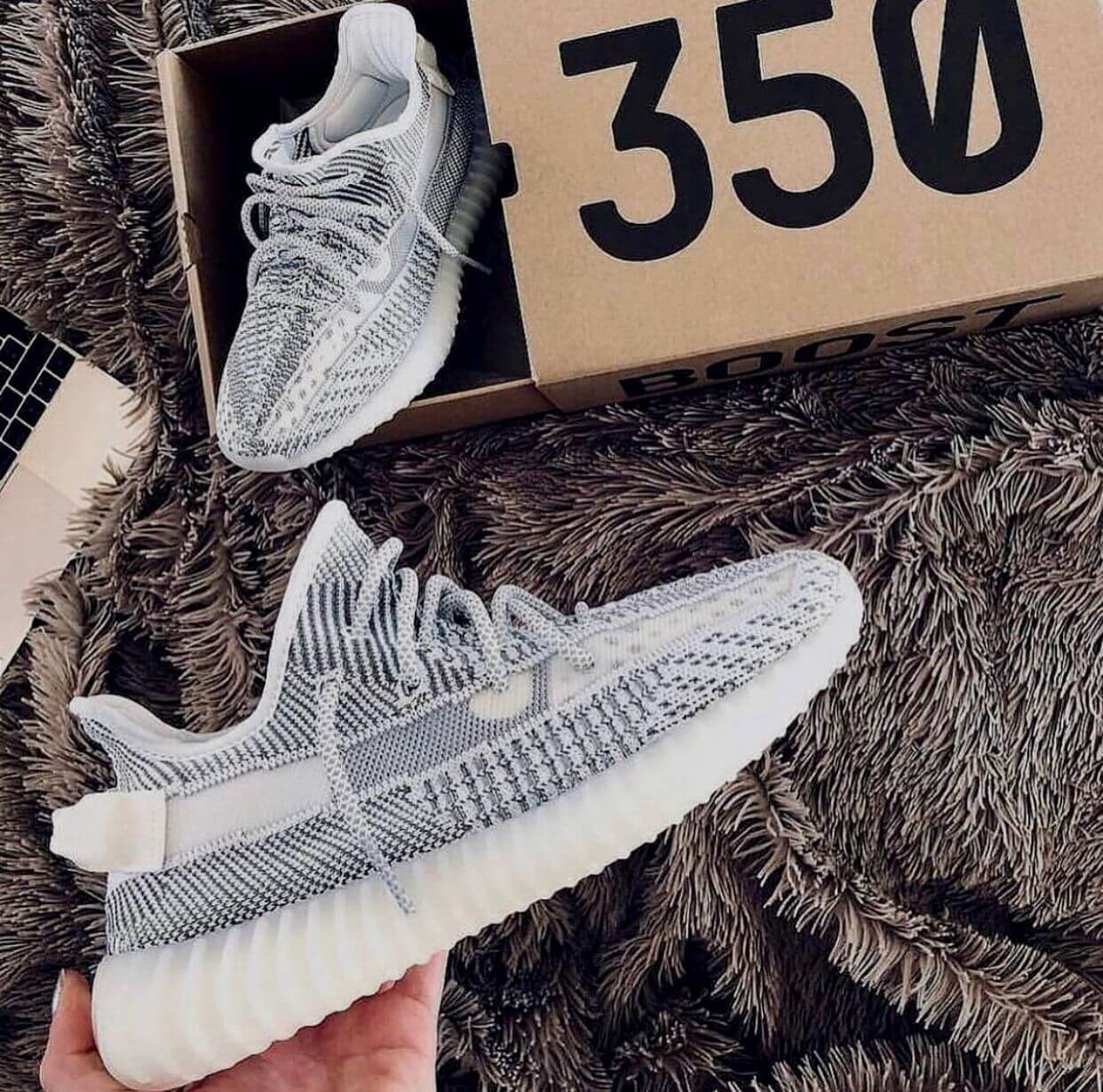 Branded Yeezy Boost 350 V2 Static Review Sneakers