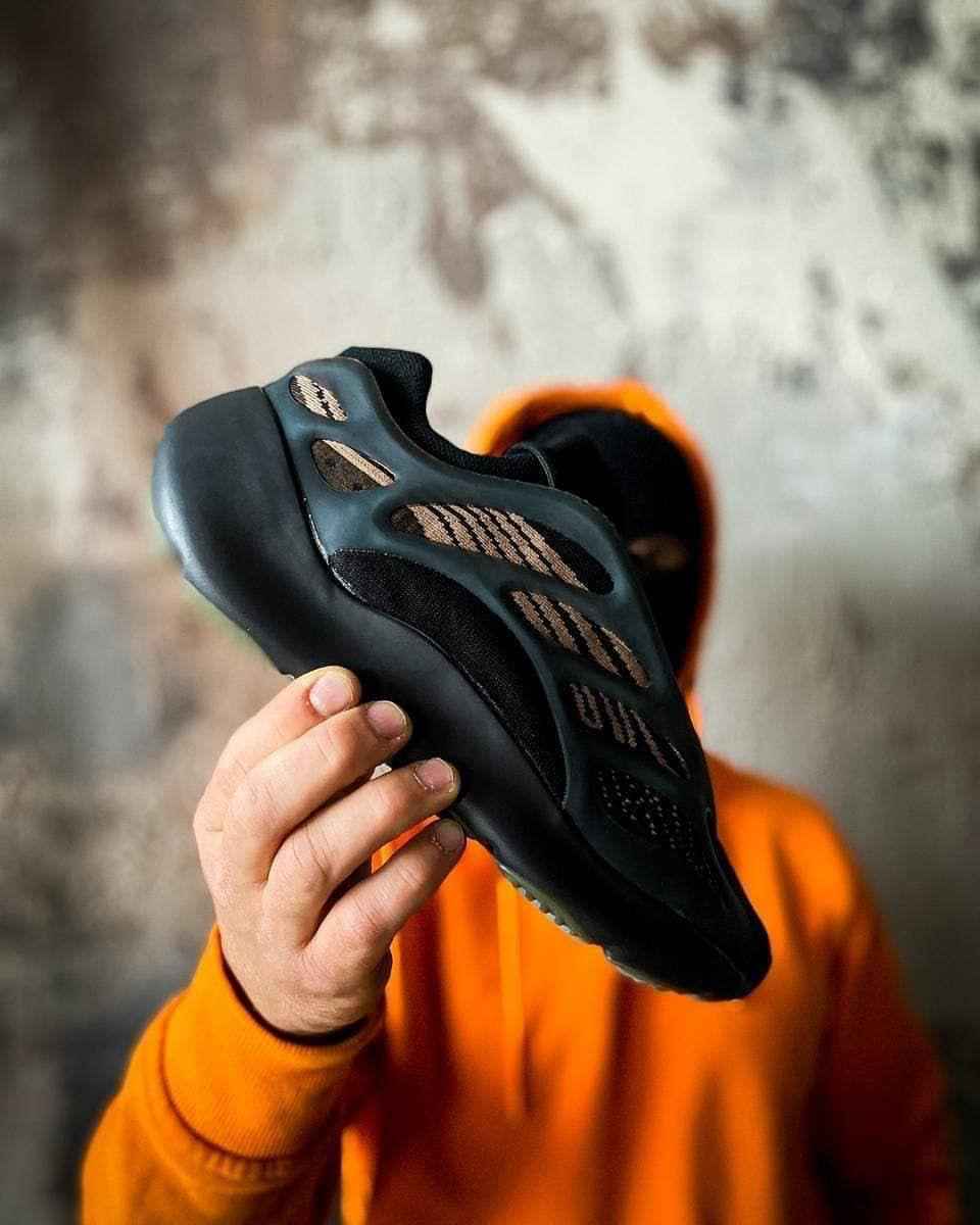 Branded Yeezy 700 V3 Black Alvah Sneakers