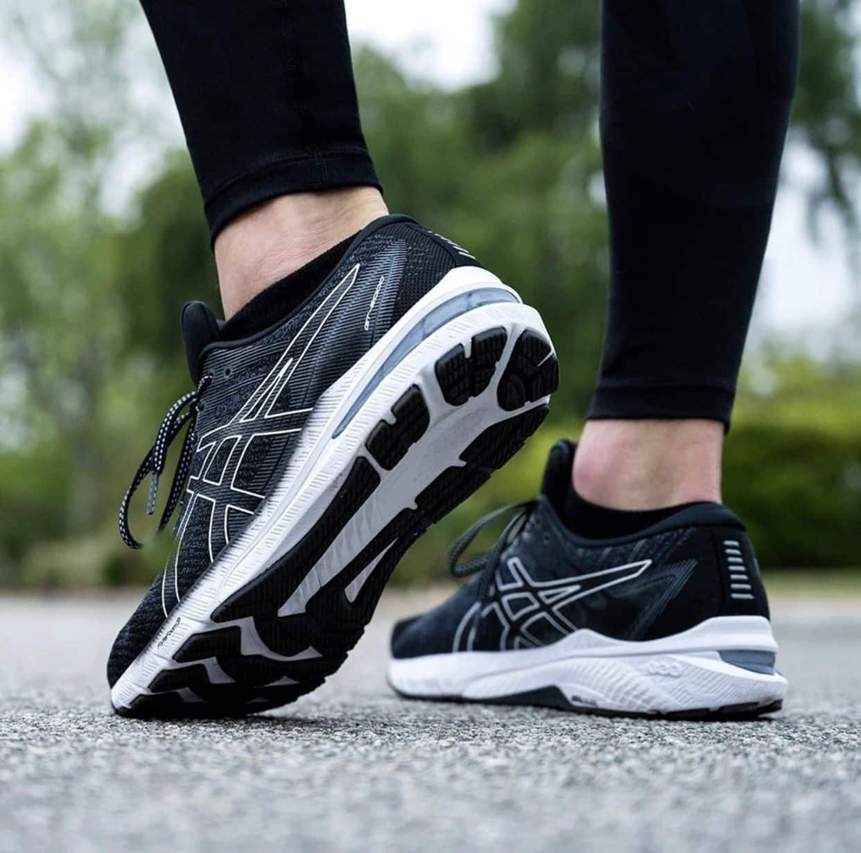 Asics GT-2000 10 Black Running Shoes