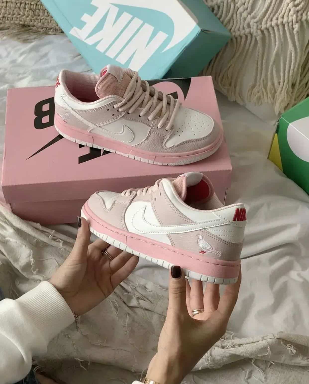 Branded SB Dunk Pink Pigeon Sneakers