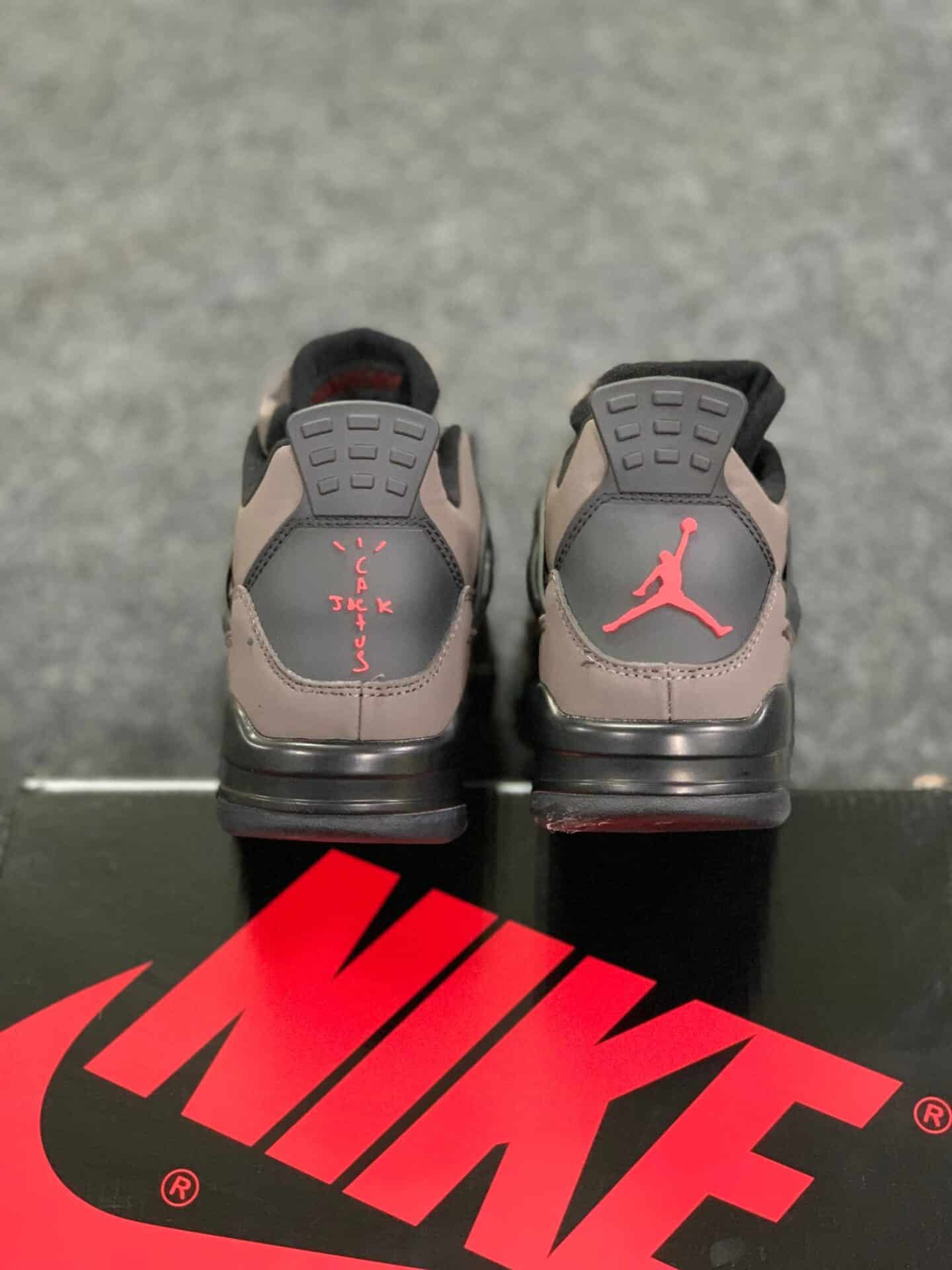 Branded Retro 4 Olive Travis Sneakers