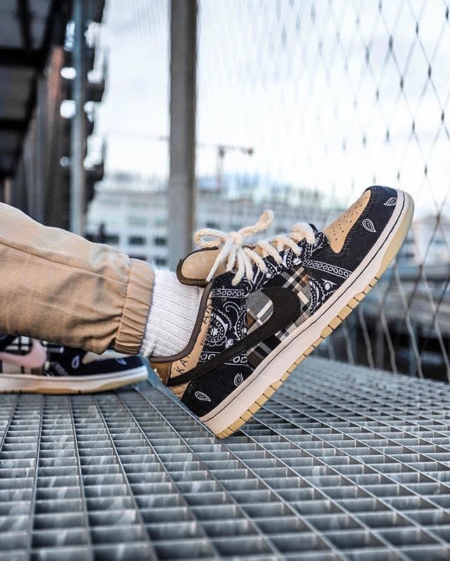 Branded SB Dunk Low Sneakers