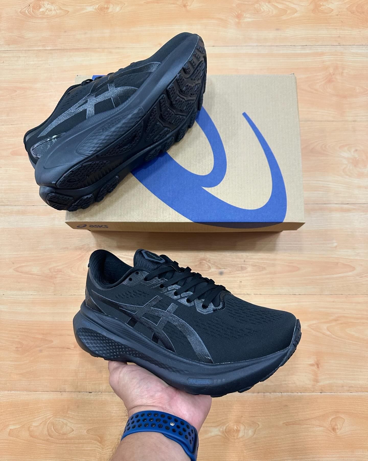 Asics Gel Kayano 30 Full Black Running Shoes