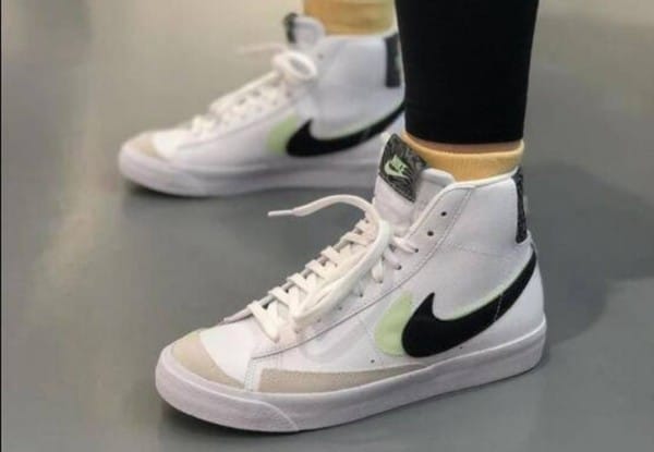 Branded Blazer 77 Mid Sneakers
