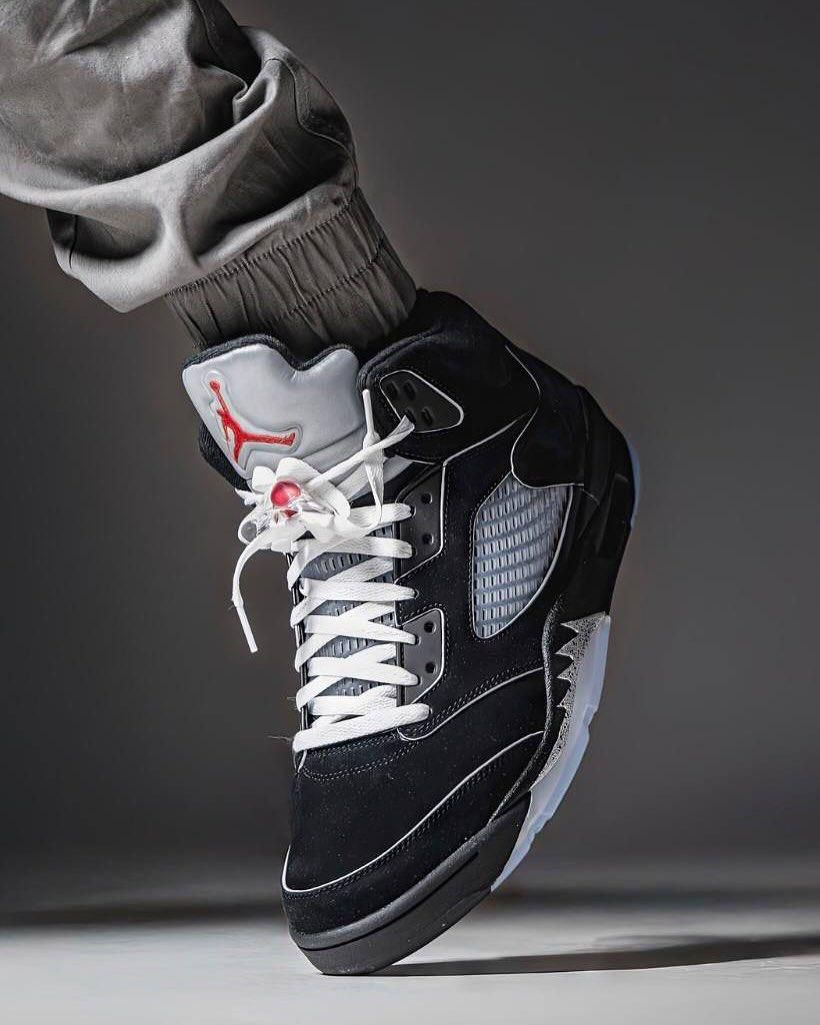 Jordan Retro 5 Metallic Silver Sneakers