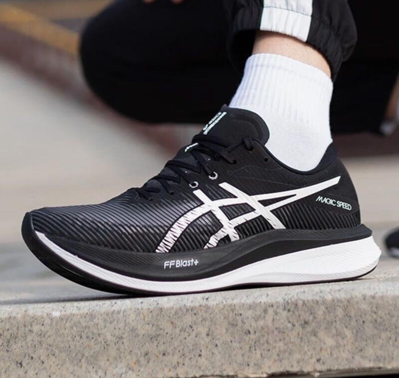 Asics Magic Speed Black Running Shoes