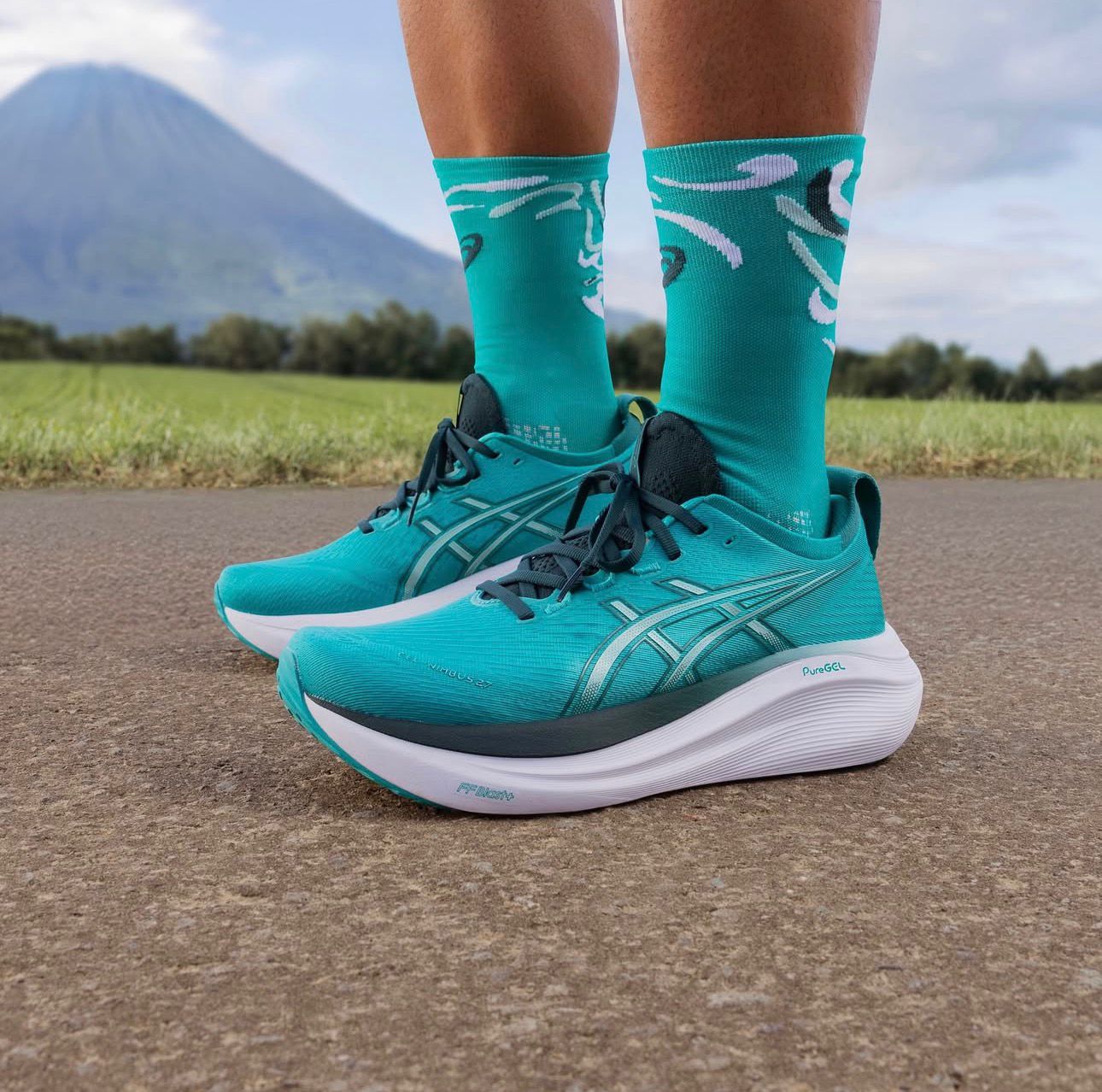 Asics Gel-Nimbus 27 Cyan Running Shoes