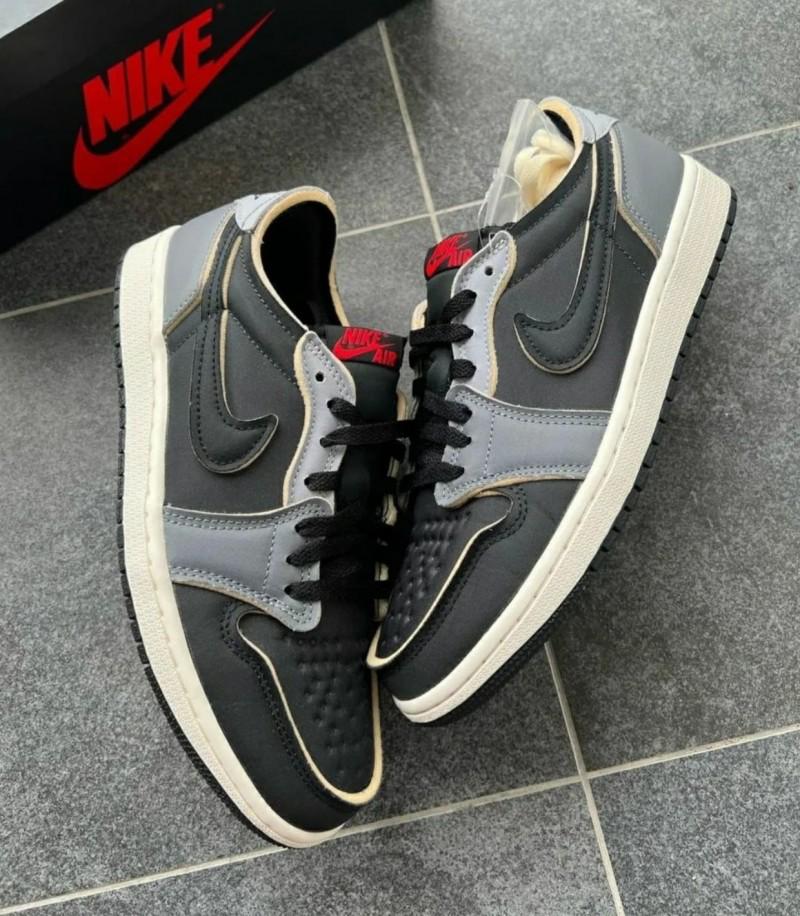 Air Jordan 1 Black Smoke Sneakers