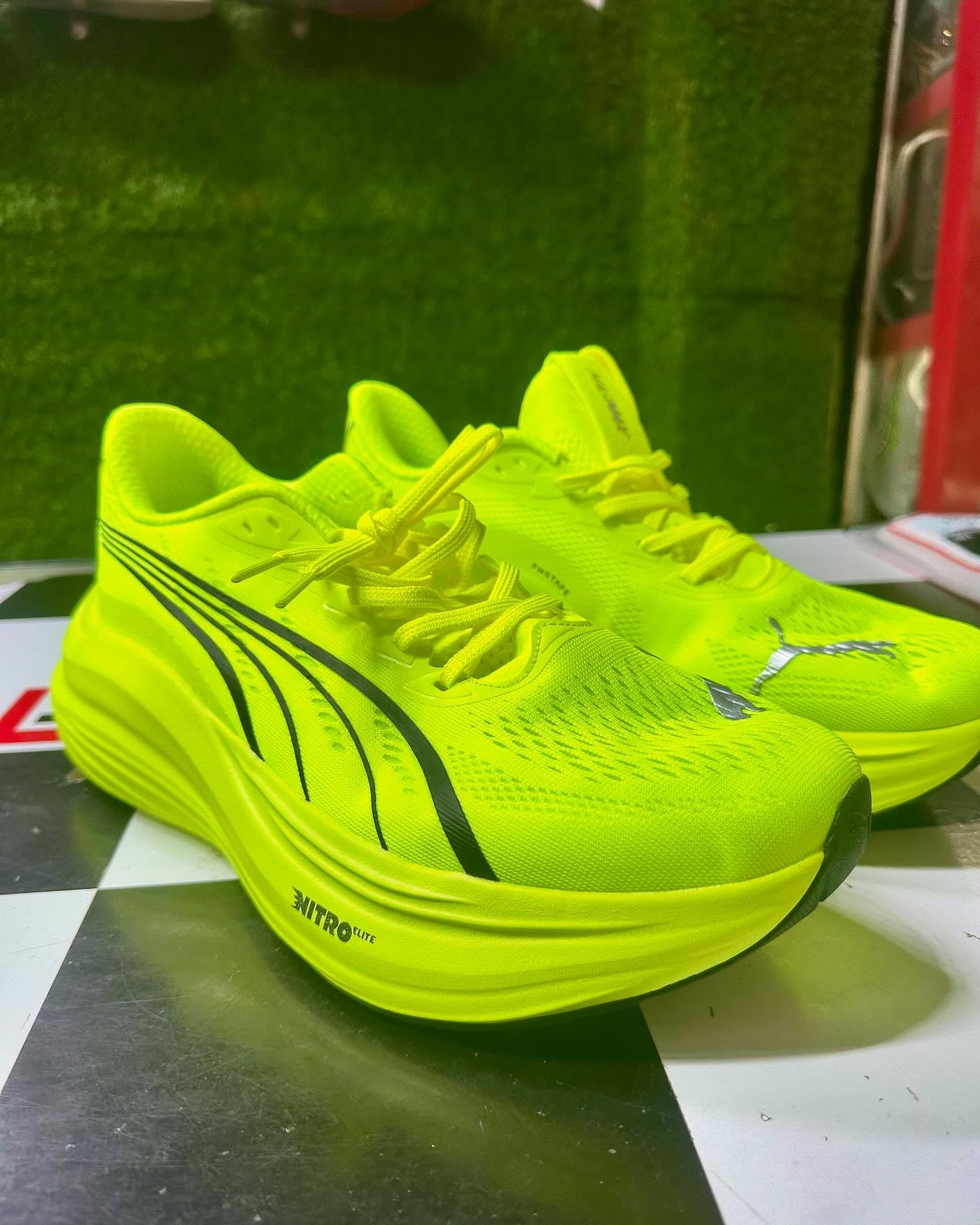 Nitro Magmax Green Running Shoes