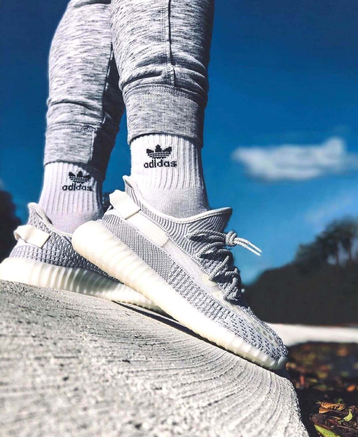 Branded Yeezy Boost 350 V2 Static Review Sneakers