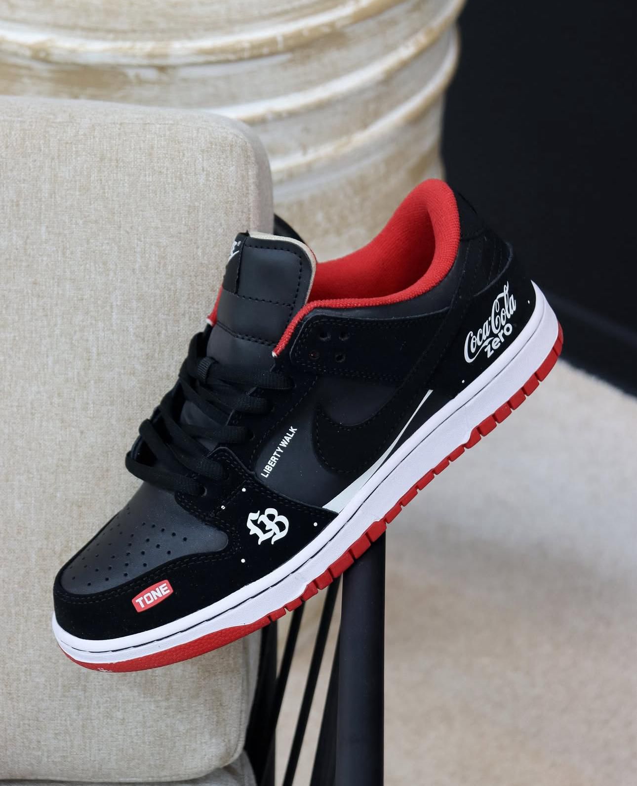 Nike Air Jordan SB Dunk Black Sneakers