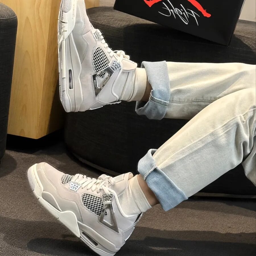 Branded Retro 4 Frozen Moments Sneakers