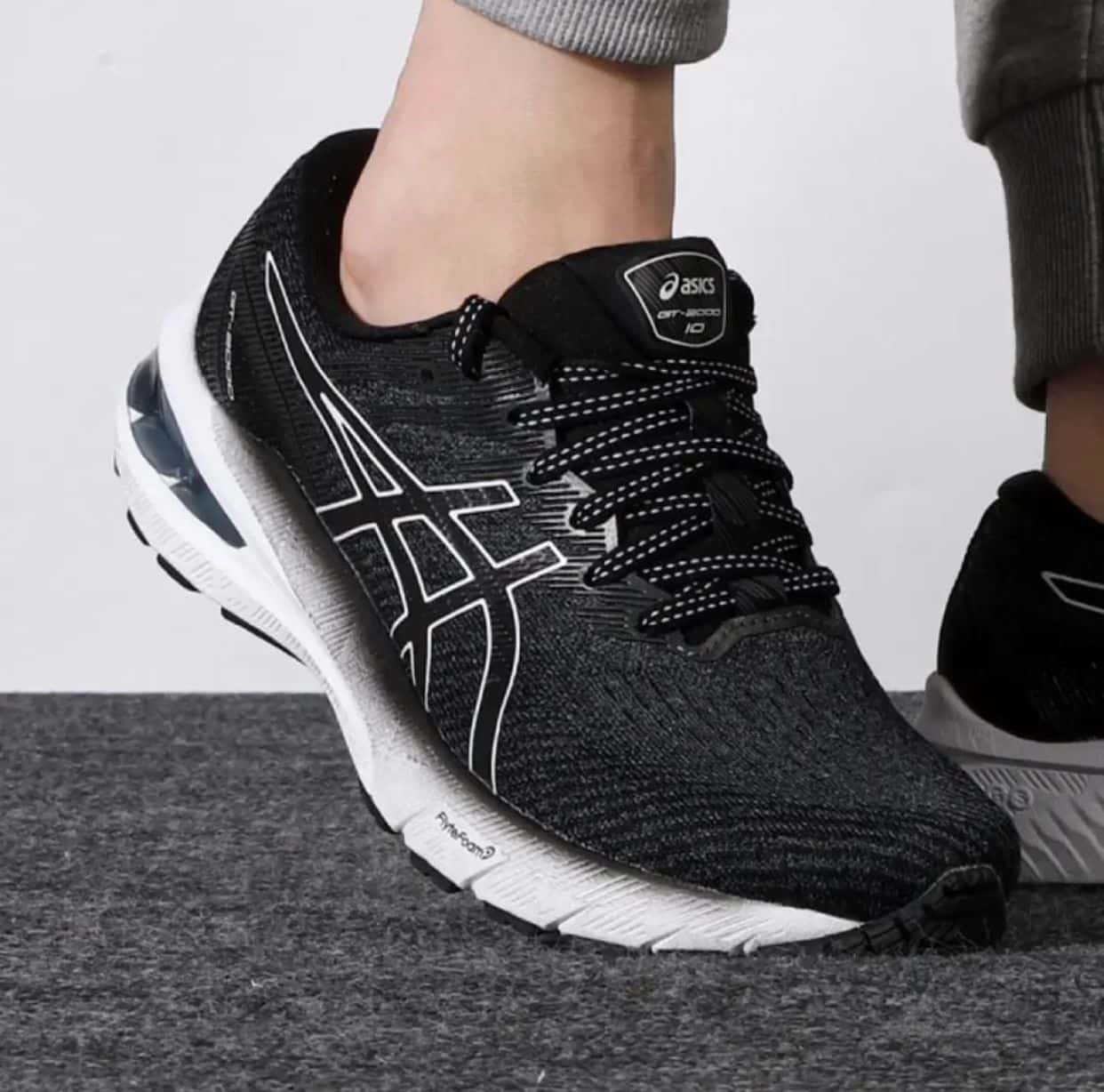 Asics GT-2000 10 Black Running Shoes