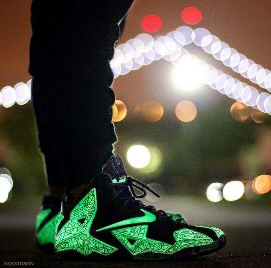 Branded LeBron 11 Gator King Sneakers