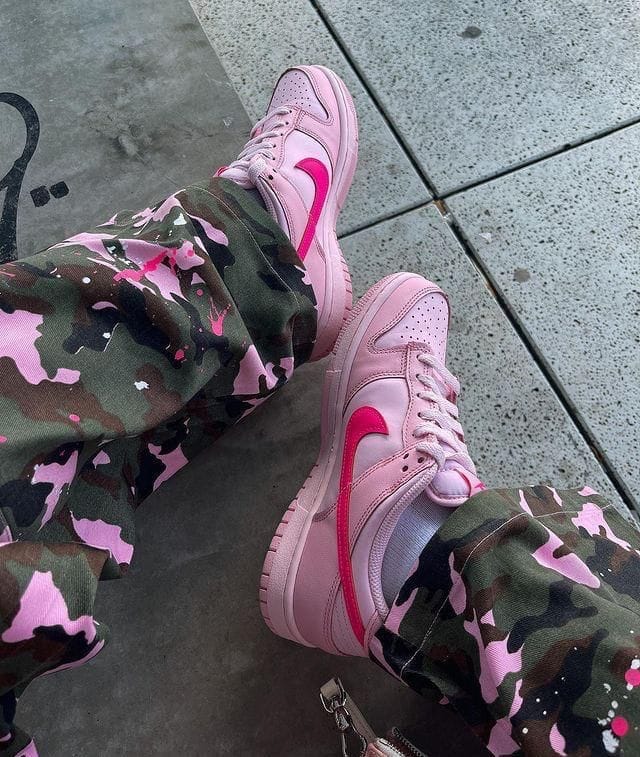 Branded SB Dunk Triple Pink Sneakers