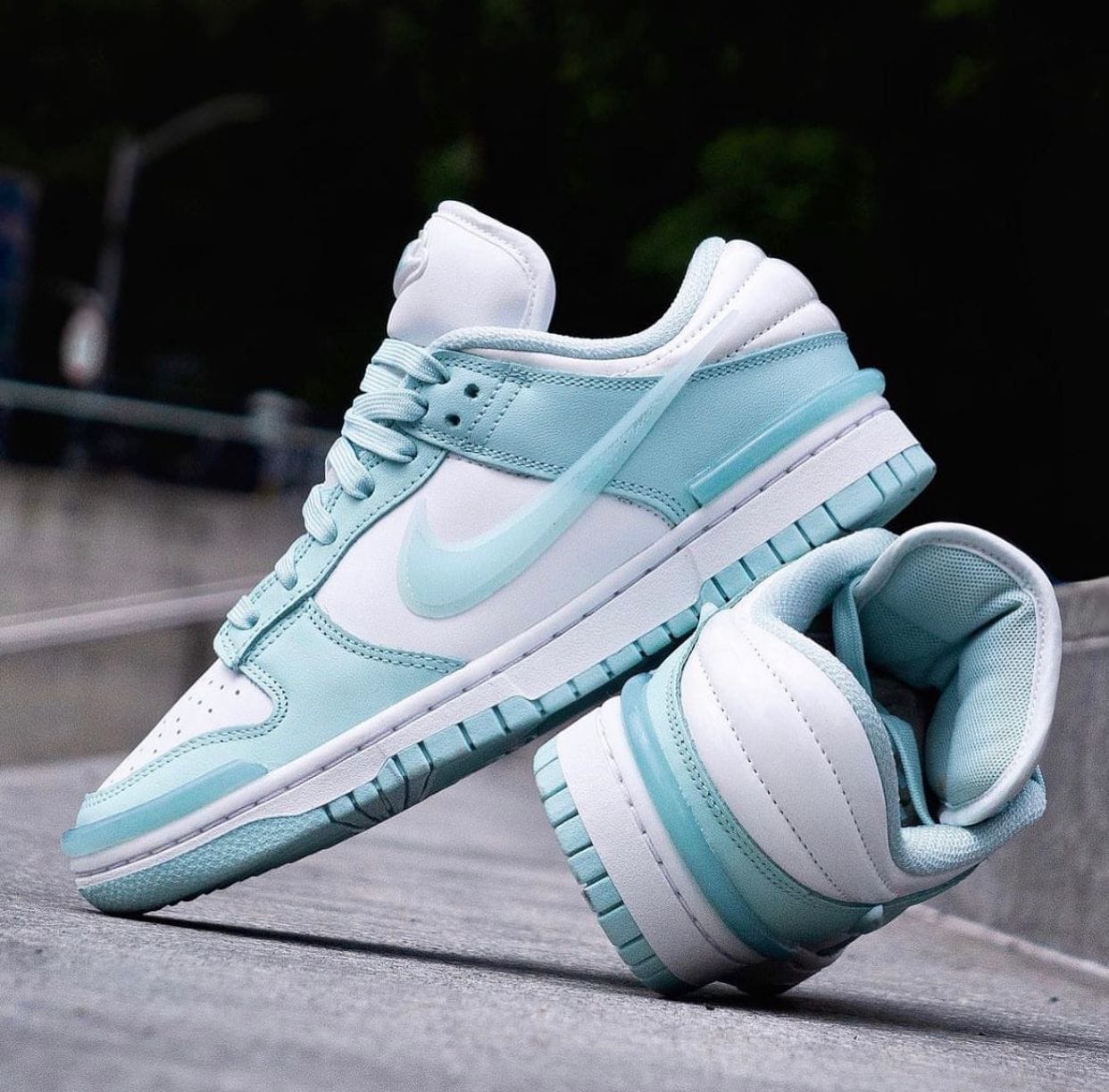 Branded WMNS Dunk Low Twist Sneakers