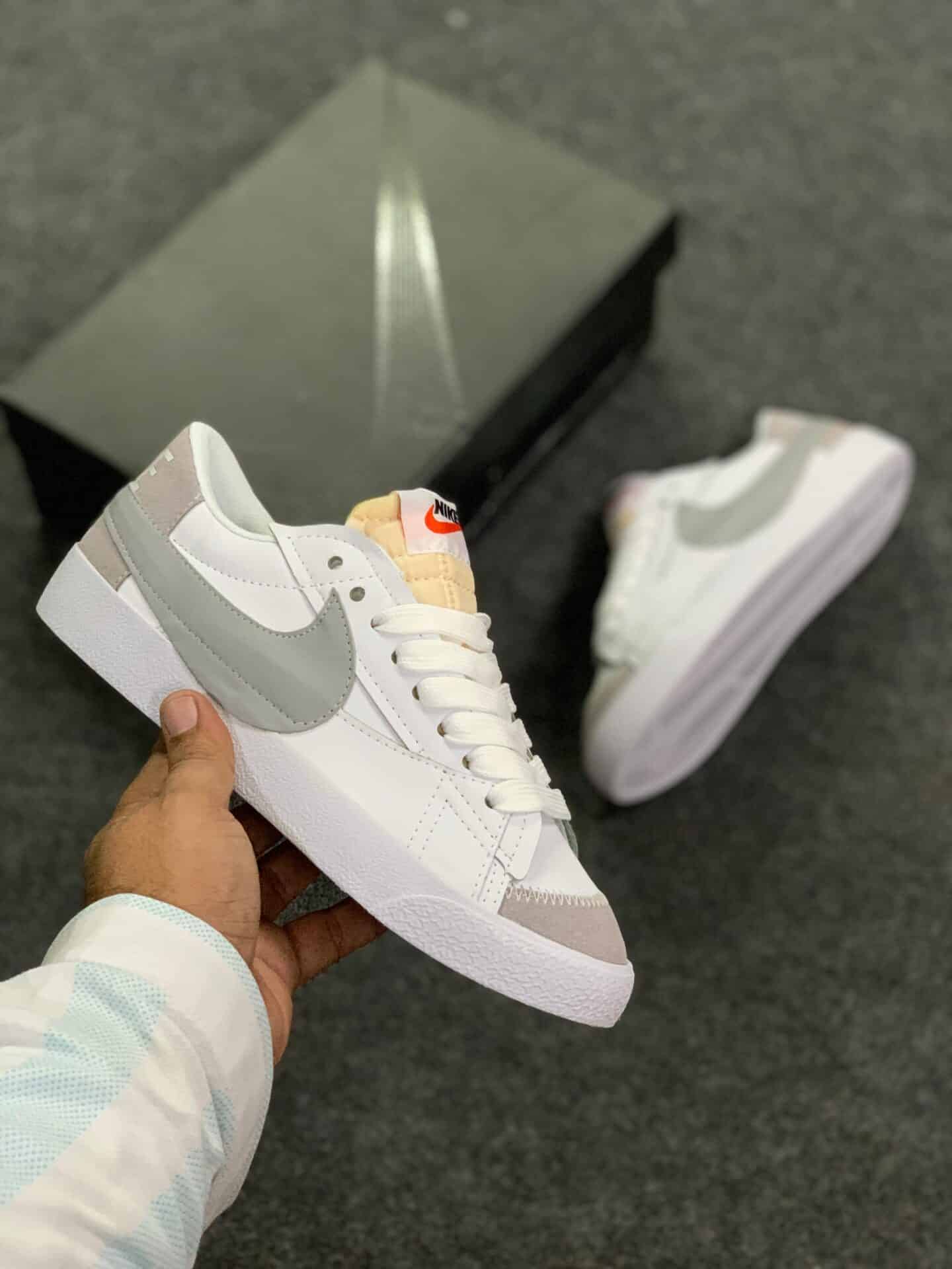 Branded Blazer Mid 77 Vintage Low Sneakers
