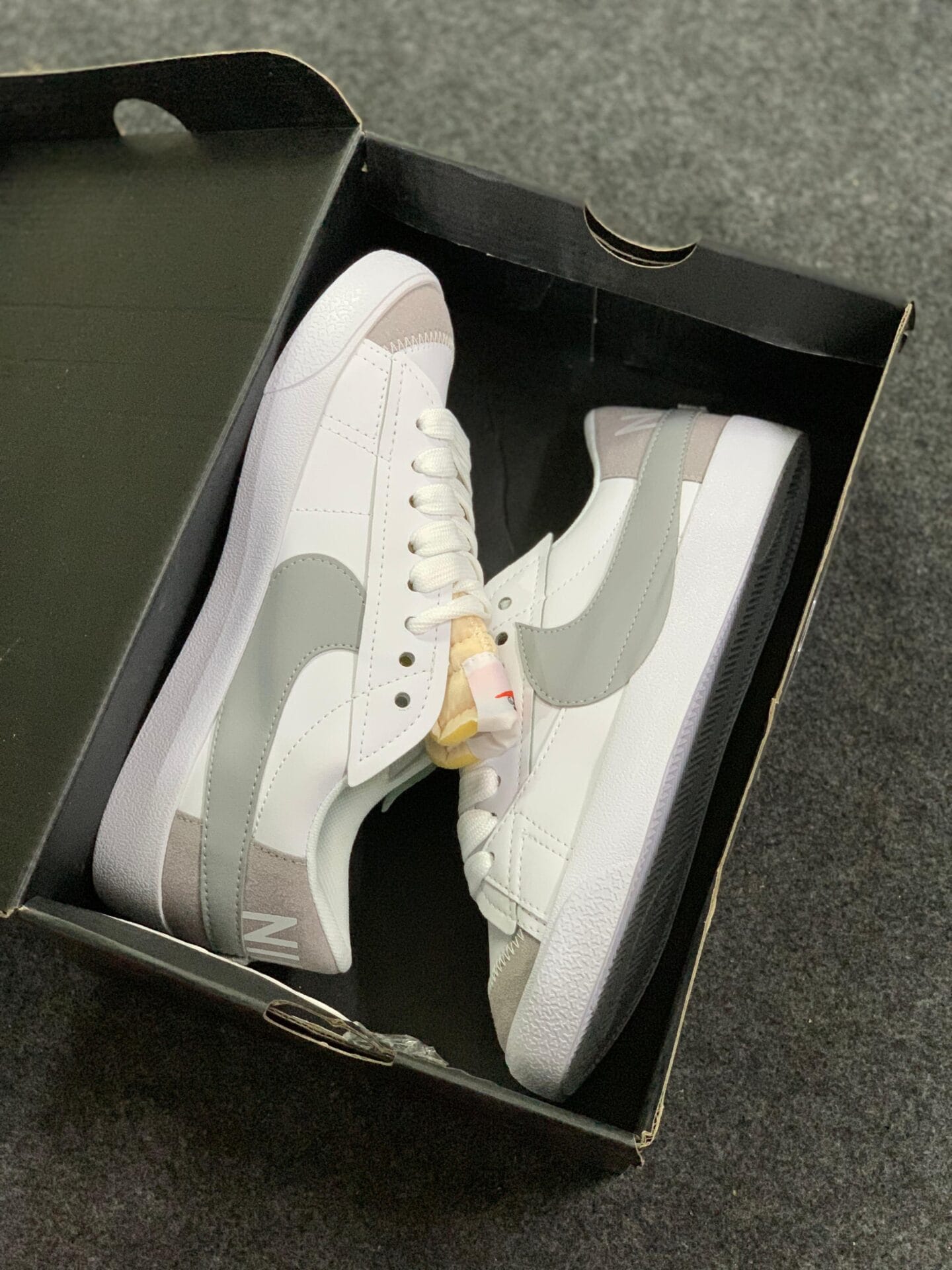 Branded Blazer Mid 77 Vintage Low Sneakers