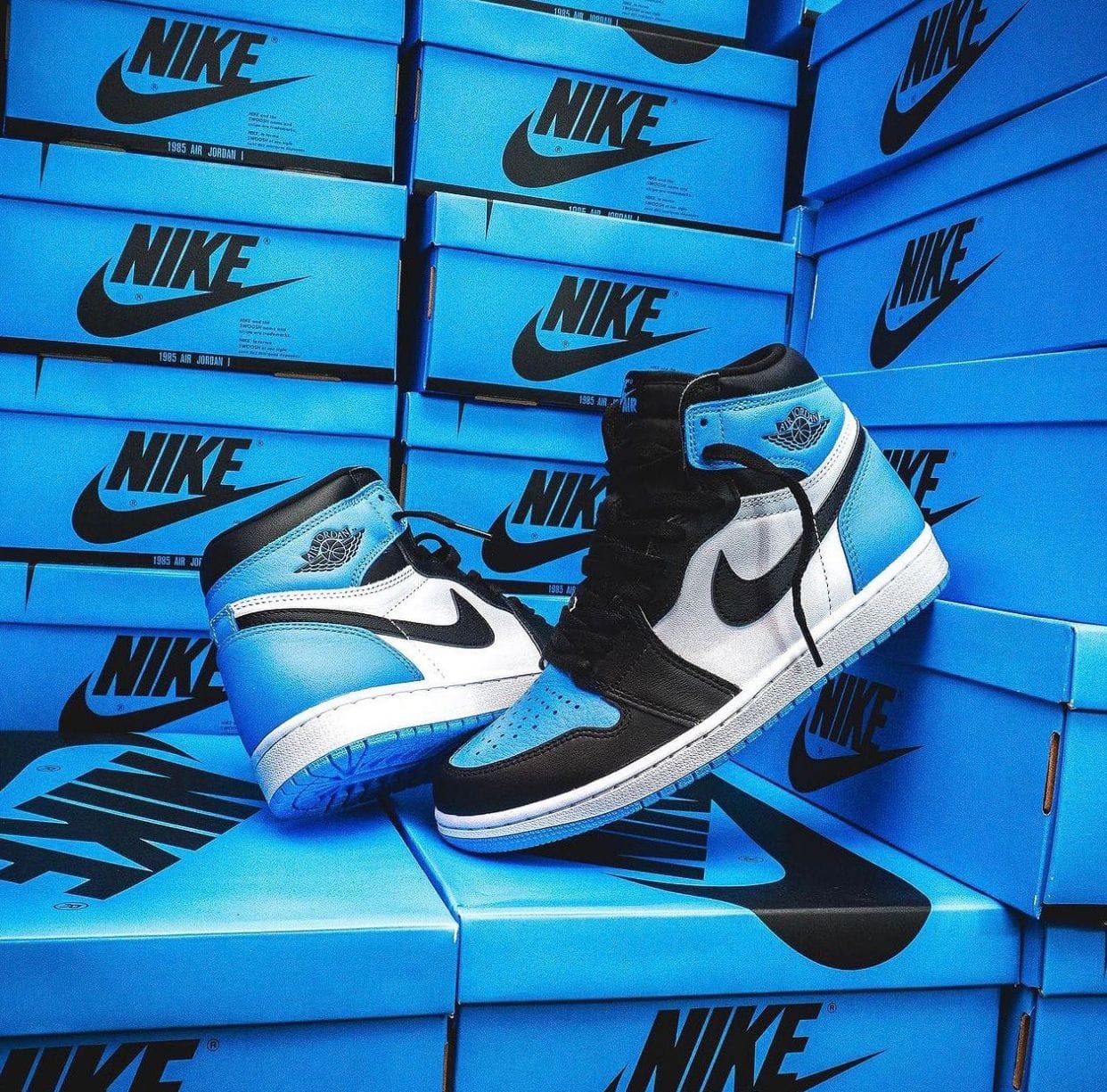 Branded Air 1 Unc Toe Long Sneakers