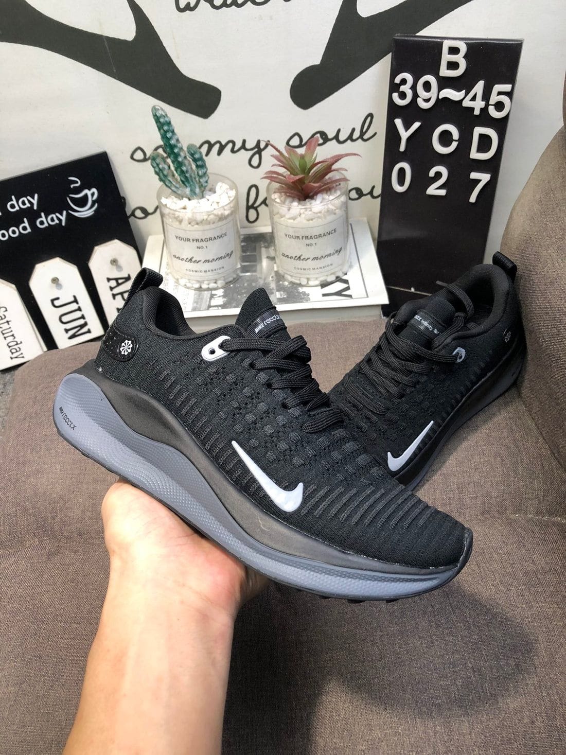 Branded Infinity Run 4 Black Running Shoes