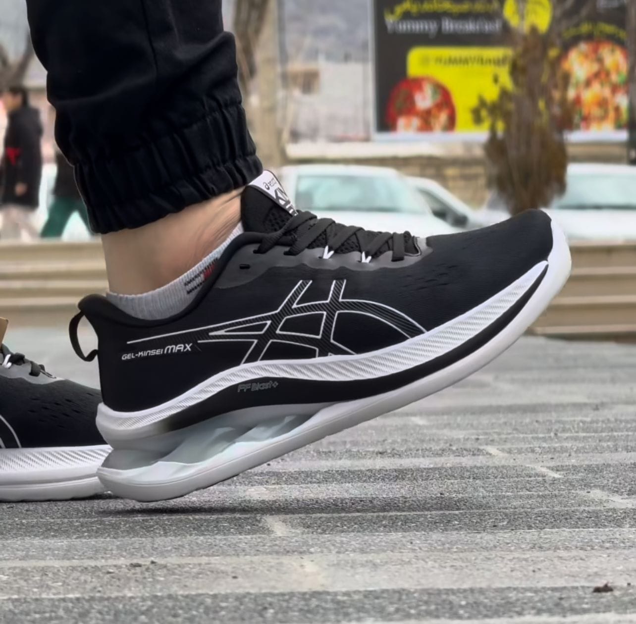 Asics Gel Kinsei Max Black Running Shoes