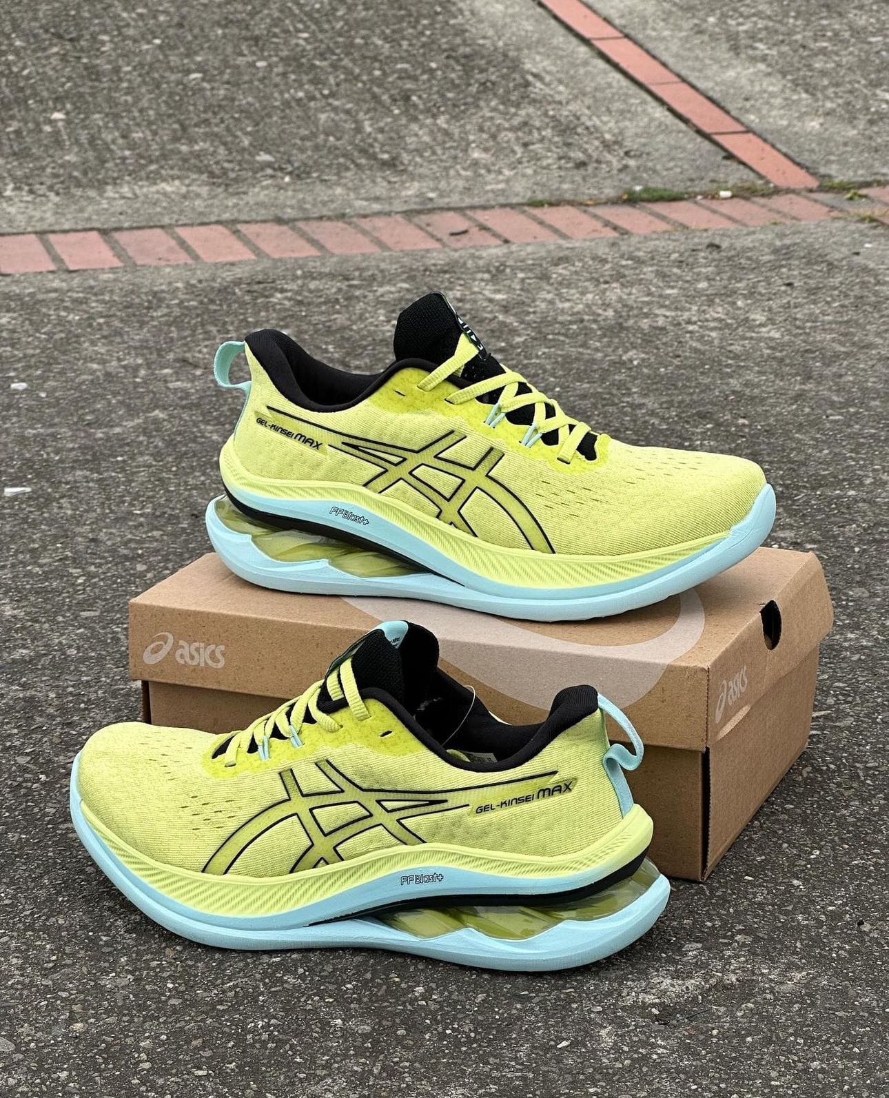Asics Gel Kinsei Max Yellow Running Shoes
