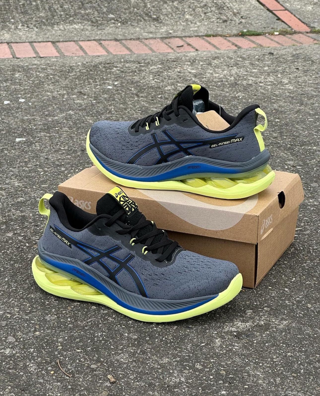 Asics Gel Kinsei Max Running Shoes