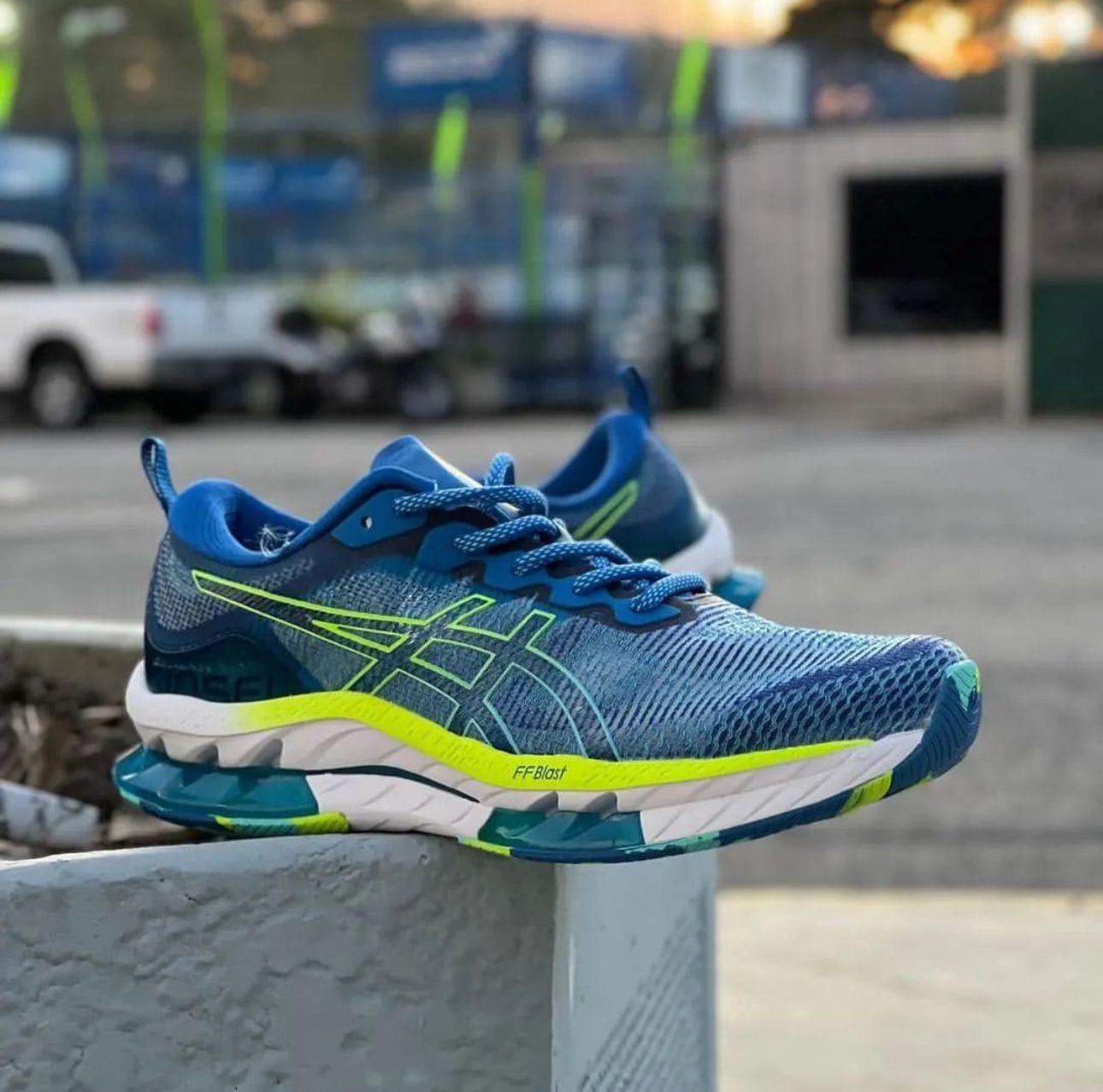 Asics Gel Kinsei Blast Running Shoes