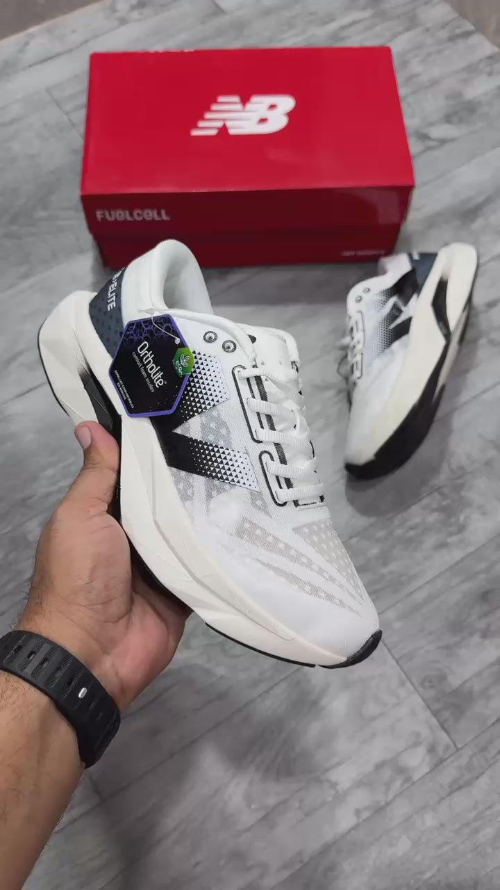 New Balance Fuelcell Sc Elite V4 White Black Running Shoes
