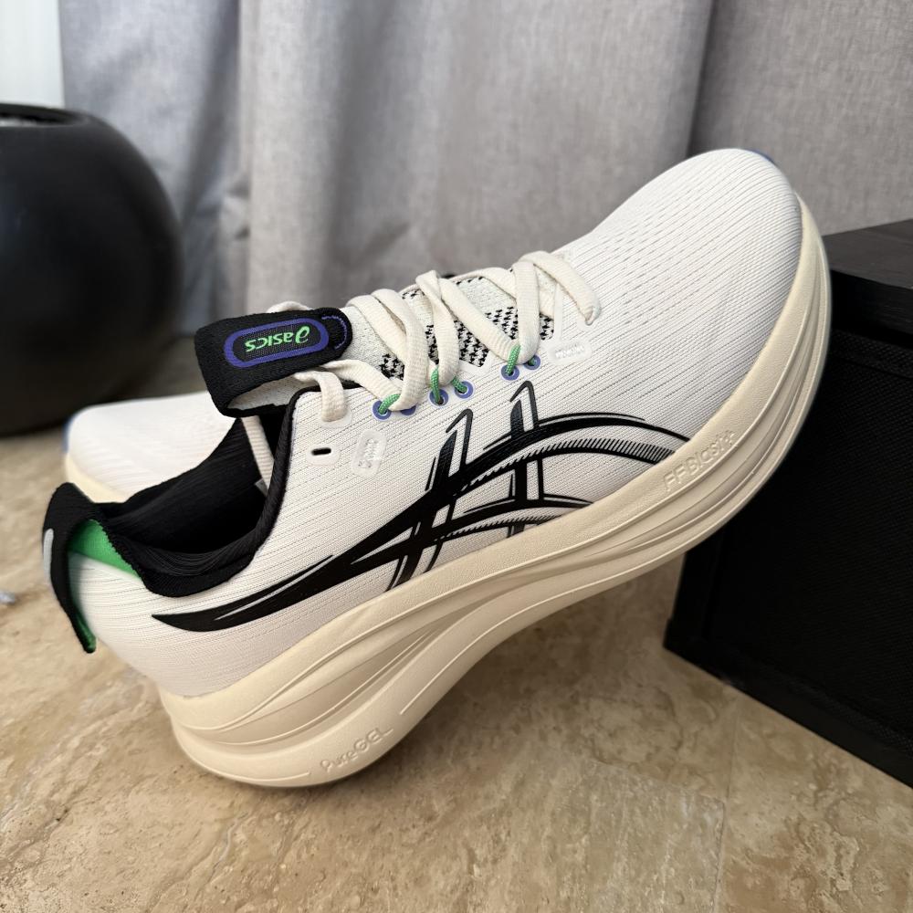 Asics Gel-Nimbus 28 Seashell Running Shoes